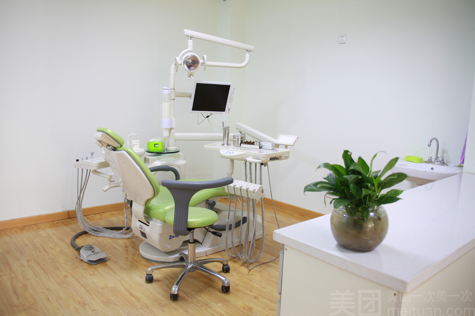The Development Status of China's Dental Industry